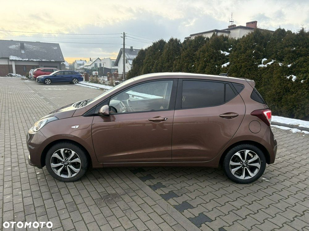 Hyundai i10 1.0 Fifa World Cup Edition - 4