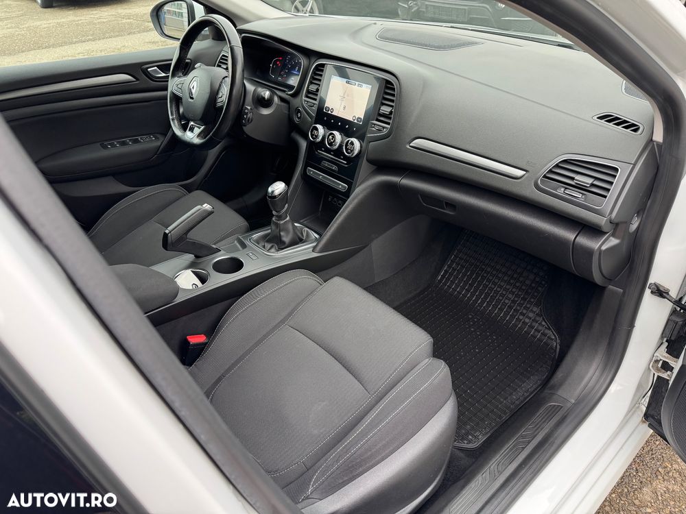 Renault Megane BLUE dCi 115 ZEN - 34