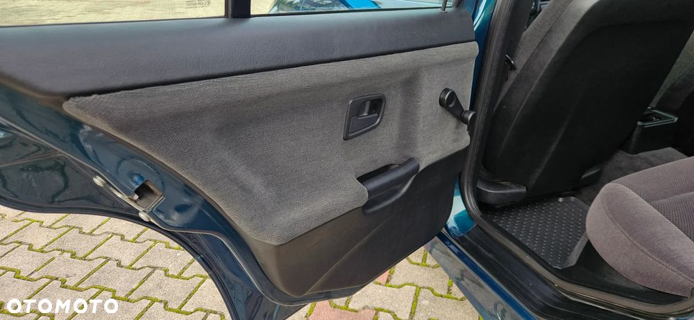 BMW Seria 3 316i - 18