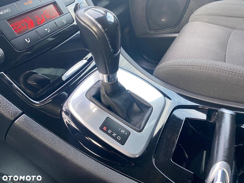 Ford S-Max 2.0 TDCi DPF Champions Edition - 11