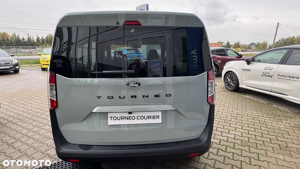 Ford Tourneo Courier - 5