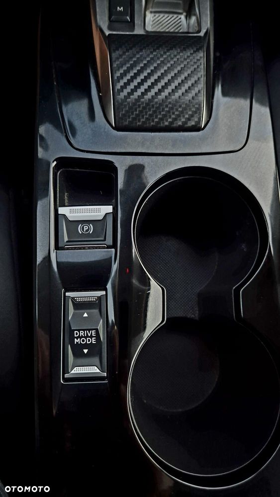Peugeot 208 PureTech 100 EAT8 Allure - 31
