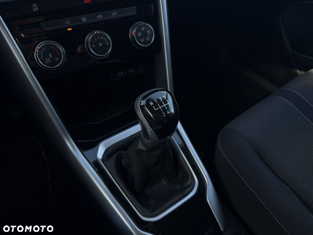 Volkswagen T-Roc 1.5 TSI Life - 28