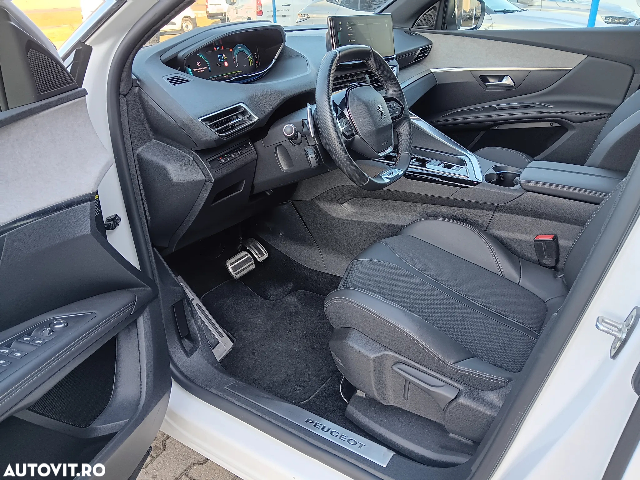 Peugeot 3008 PHEV EAT8 GT Pack - 11