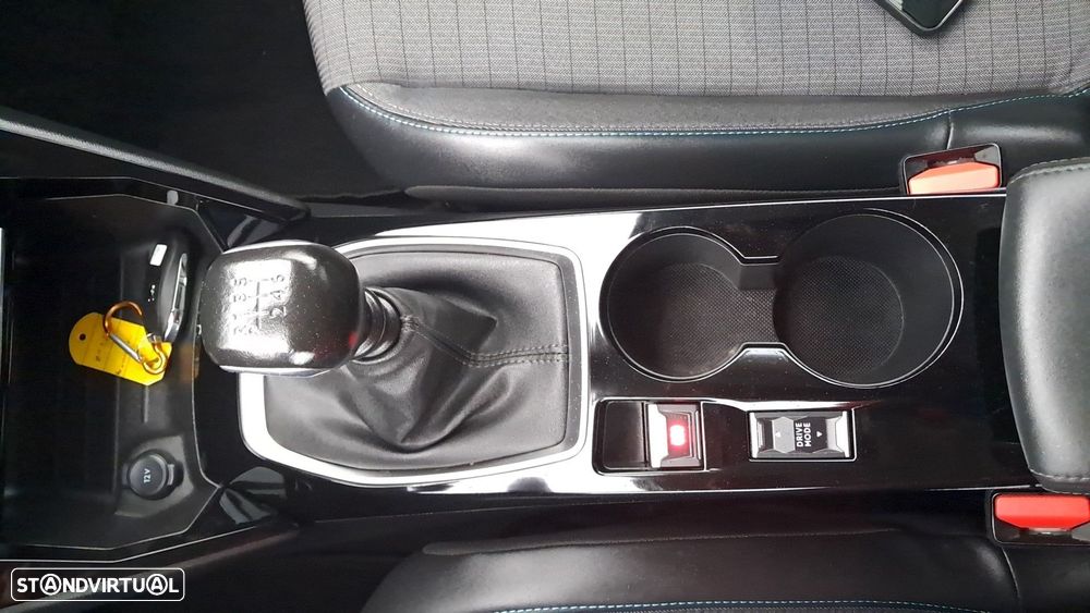 Peugeot 2008 PureTech 130 Allure Pack - 17