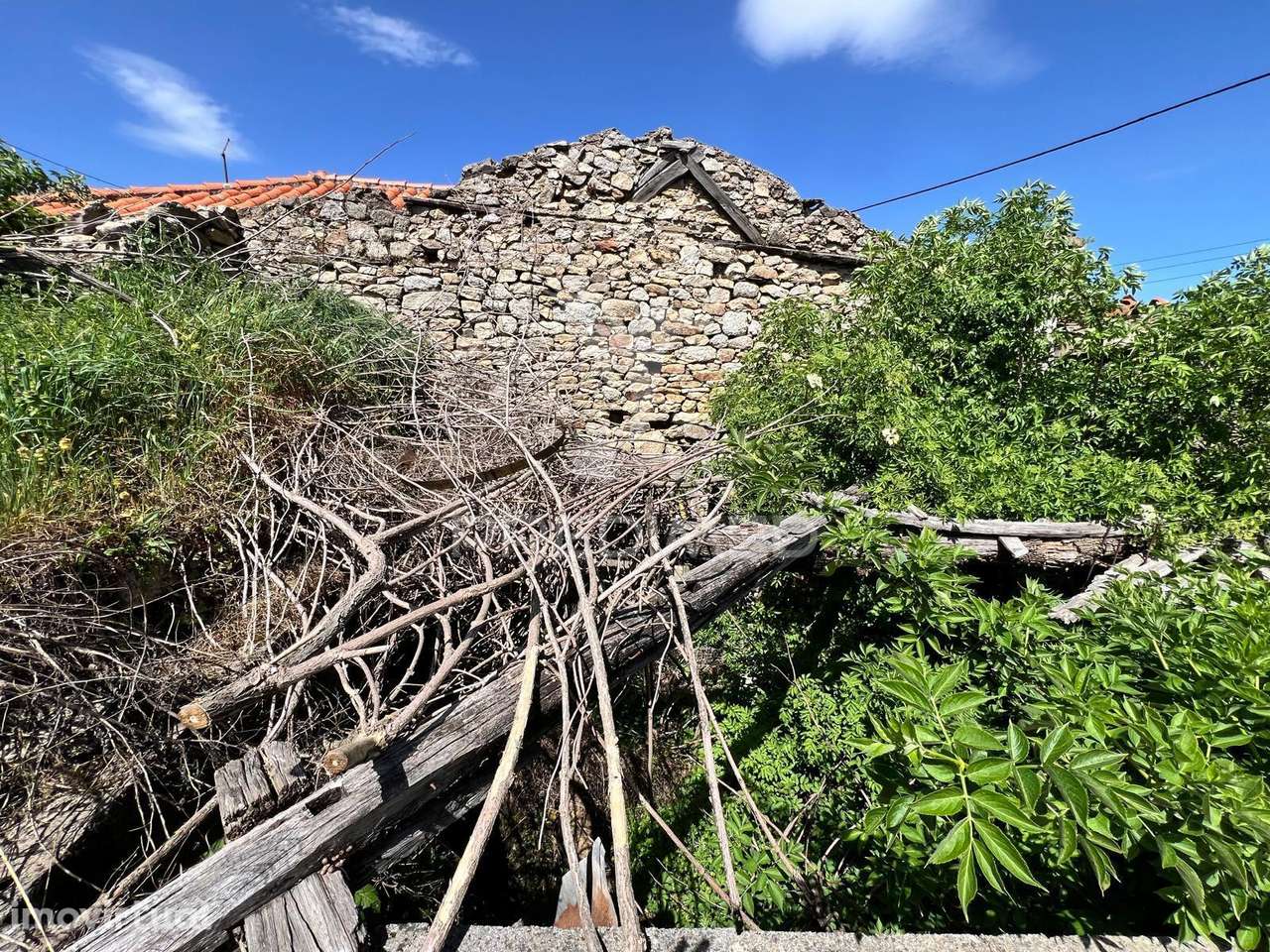 Ruína em pedra para reconstrução - Grande imagem: 2/4