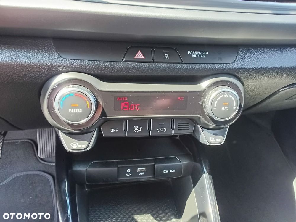 Kia Rio - 20
