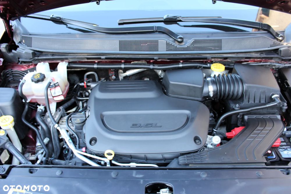 Chrysler Pacifica - 16