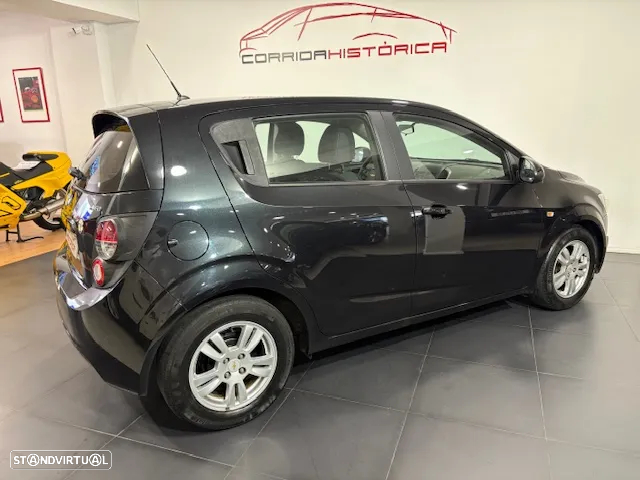 Chevrolet Aveo 1.2 LS - 13