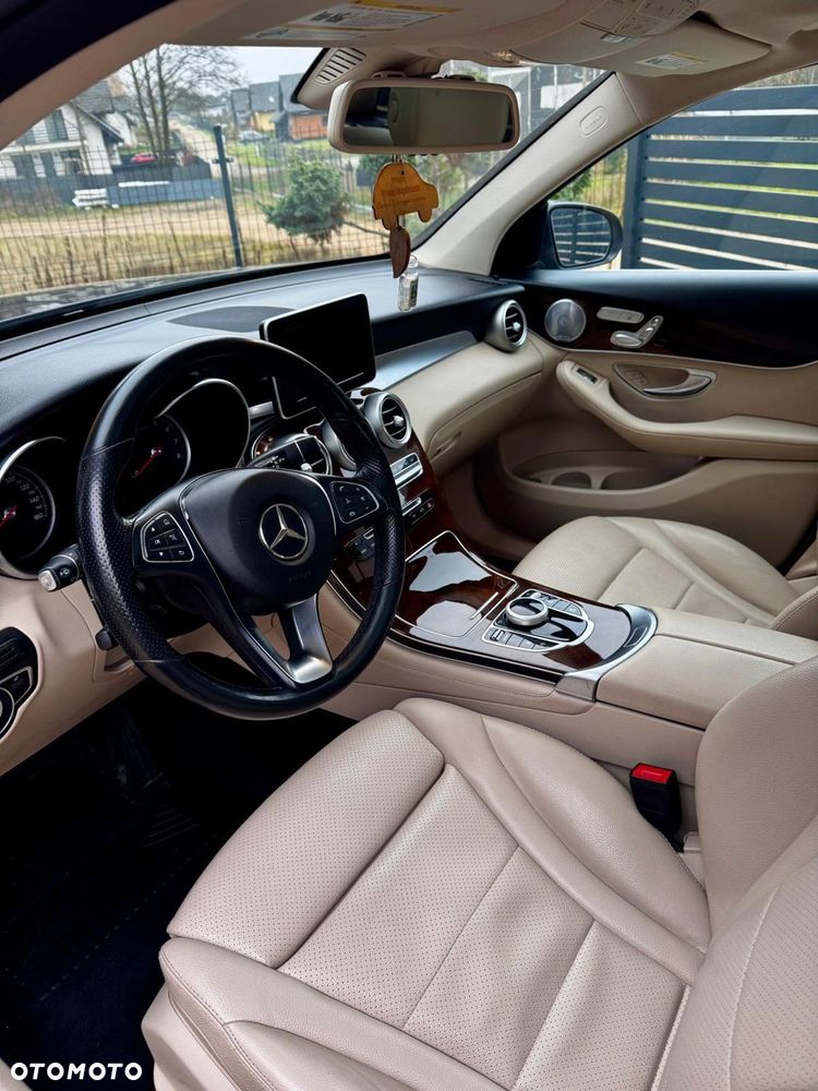 Mercedes-Benz GLC 300 4Matic 9G-TRONIC - 11