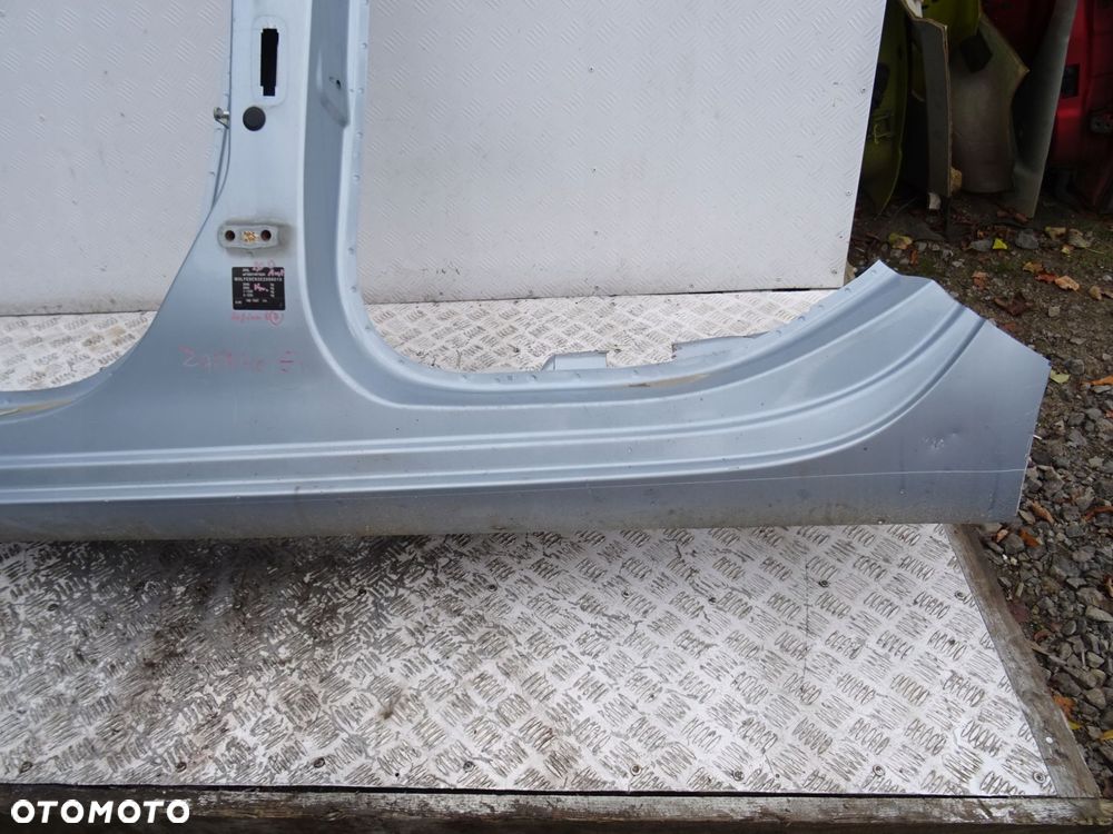 próg lewy opel zafira c 189 - 3