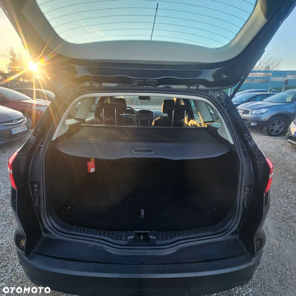 Ford Focus - 25