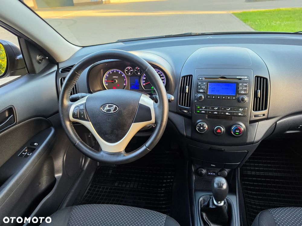 Hyundai i30 i30cw 1.4 Edition Plus - 11