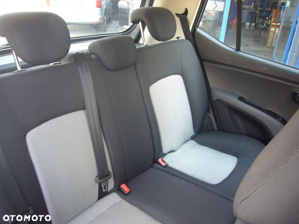 Hyundai i10 1.1 Comfort - 17