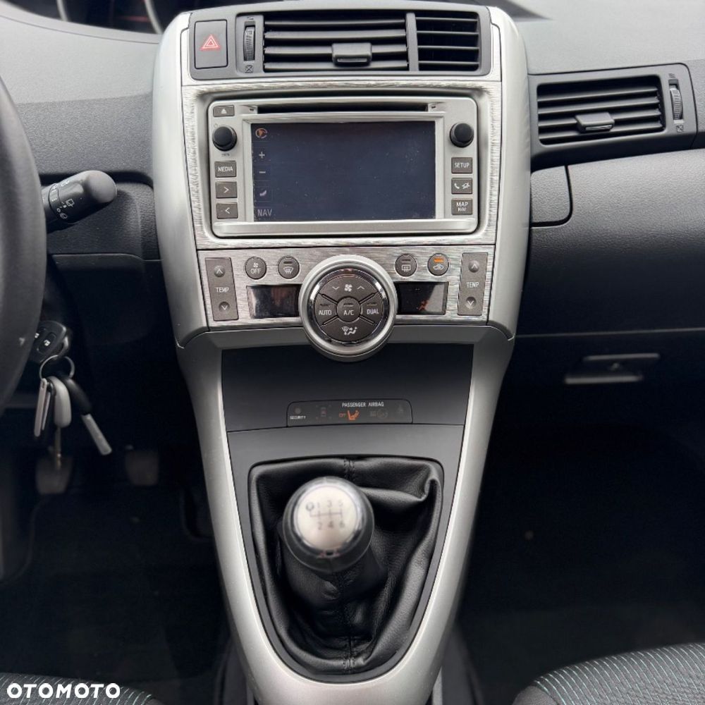 Toyota Verso 1.6 Sprint EU6 - 21