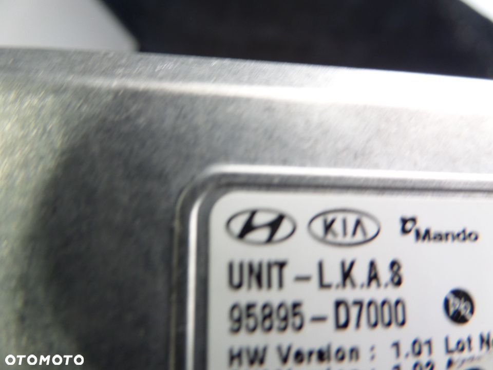 HYUNDAI TUCSON KAMERA  95895 D7000 ASYSTENT PASA Z SZYBY CZOŁOWEJ - 2