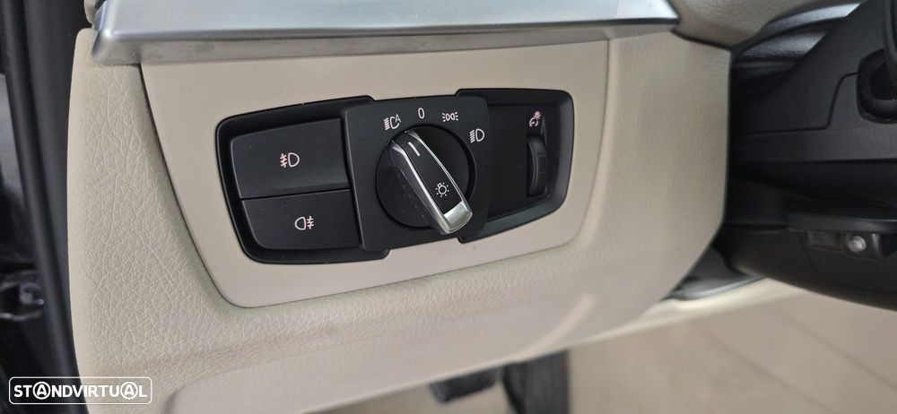 BMW 320 d Sport-Aut. Modern Line - 29