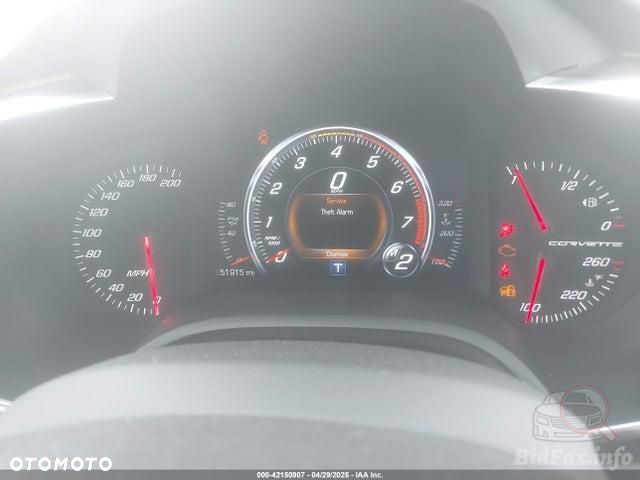Chevrolet Corvette - 12