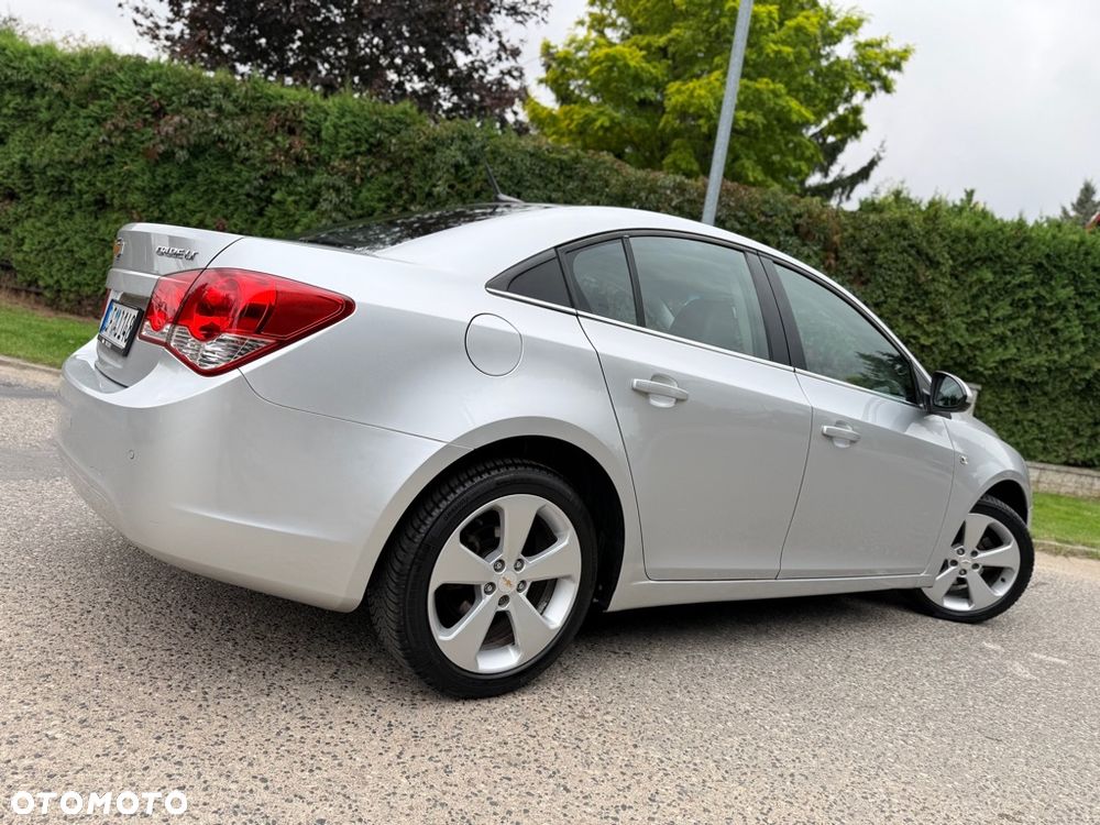 Chevrolet Cruze 1.8 LTZ+ - 4