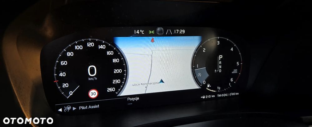 Volvo V90 D4 Geartronic Momentum Pro - 25