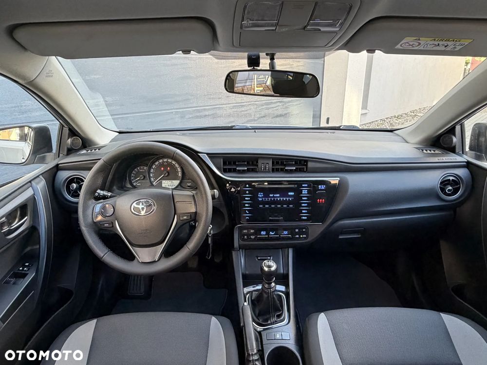 Toyota Auris - 19