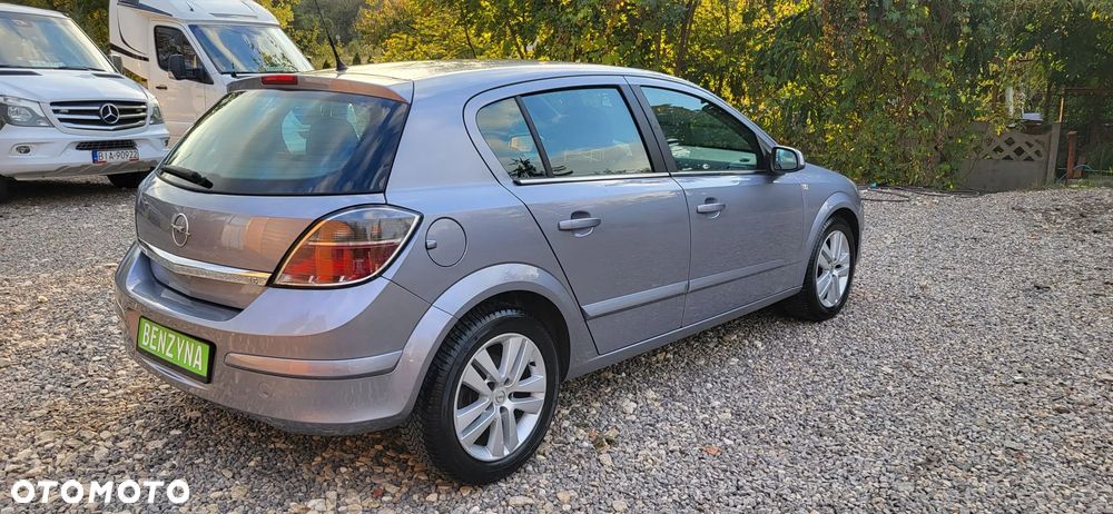 Opel Astra III 1.6 Enjoy - 33