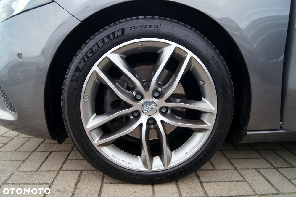 Mercedes-Benz Klasa A 200 - 35