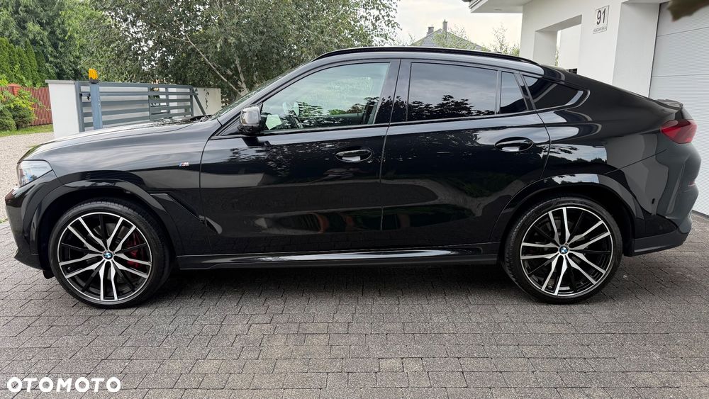 BMW X6 xDrive40d mHEV - 17