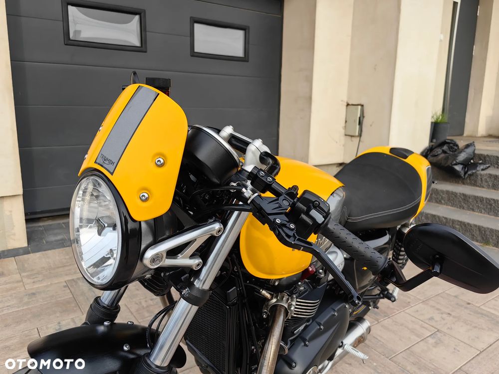 Triumph Bonneville - 21