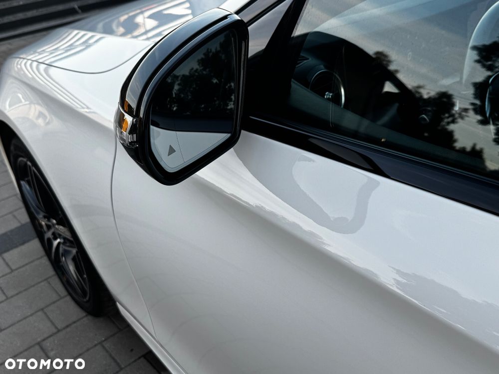 Mercedes-Benz Klasa E 220 d 4-Matic 9G-TRONIC - 39