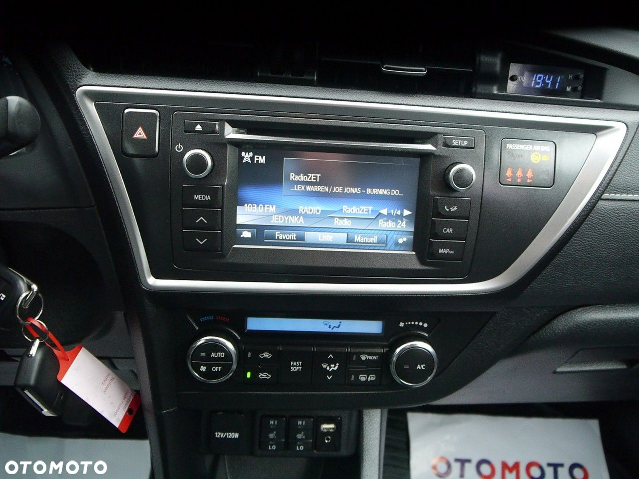 Toyota Auris 2.0 D-4D Touring Sports Comfort - 25