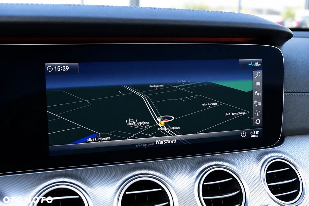 Mercedes-Benz Klasa E 220 d 4-Matic AMG - 25