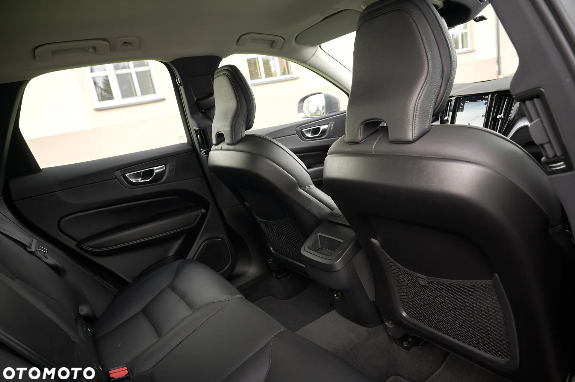 Volvo XC 60 D3 Momentum Pro - 8