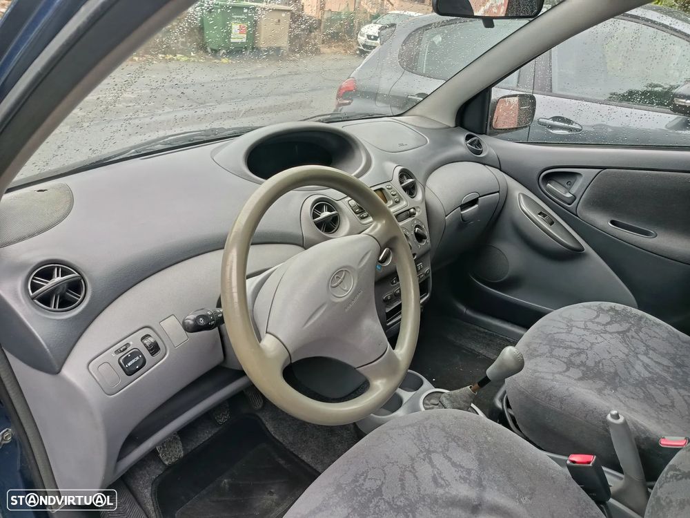 Toyota Yaris 1.0 Sol - 16