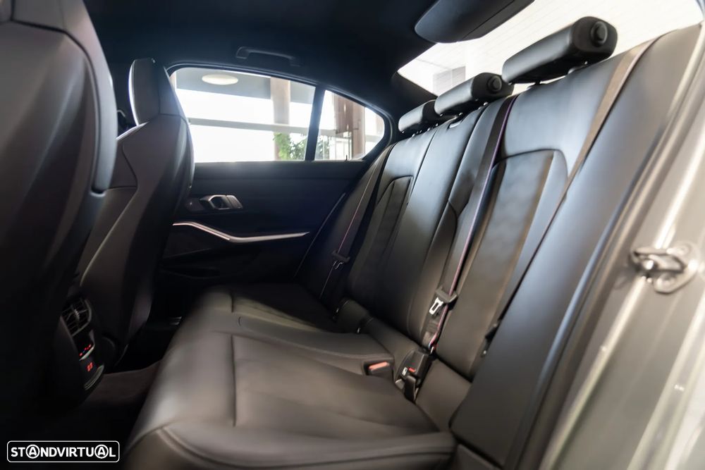 BMW M3 Competition xDrive - 10