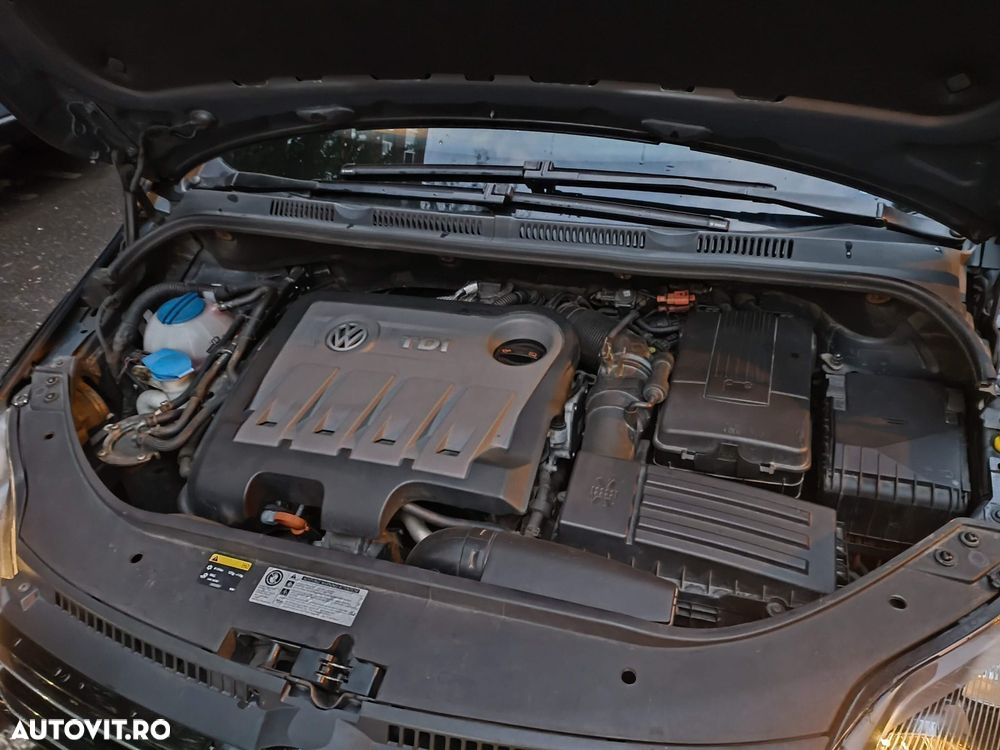 Volkswagen Golf - 5