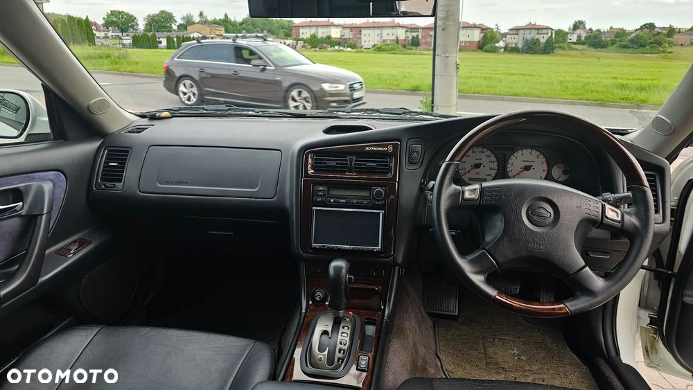 Nissan Skyline - 16