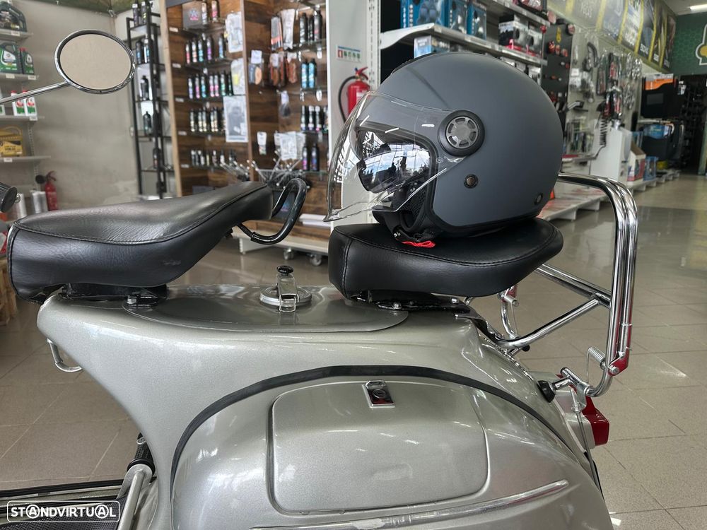 Vespa 150 Sprint - 10
