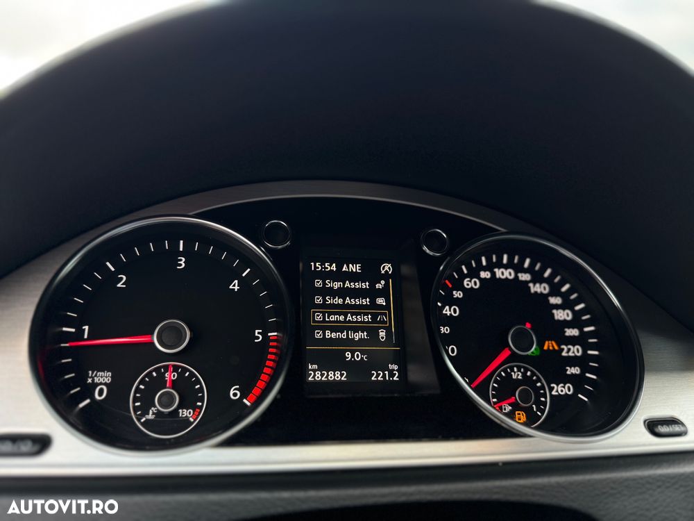 Volkswagen Passat Variant 2.0 TDI DSG BlueMotion Technology R-Line - 28