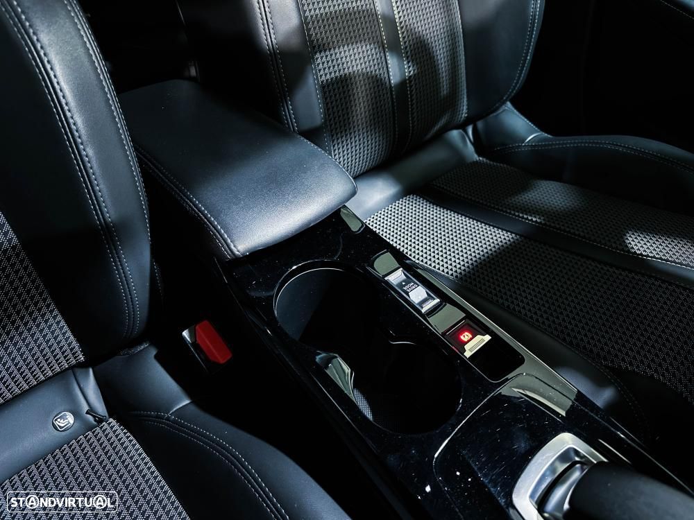 Peugeot e-208 50 kWh GT Pack - 36
