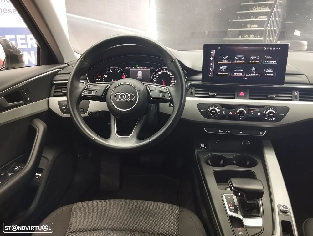 Audi A4 Avant 30 TDI S tronic - 14