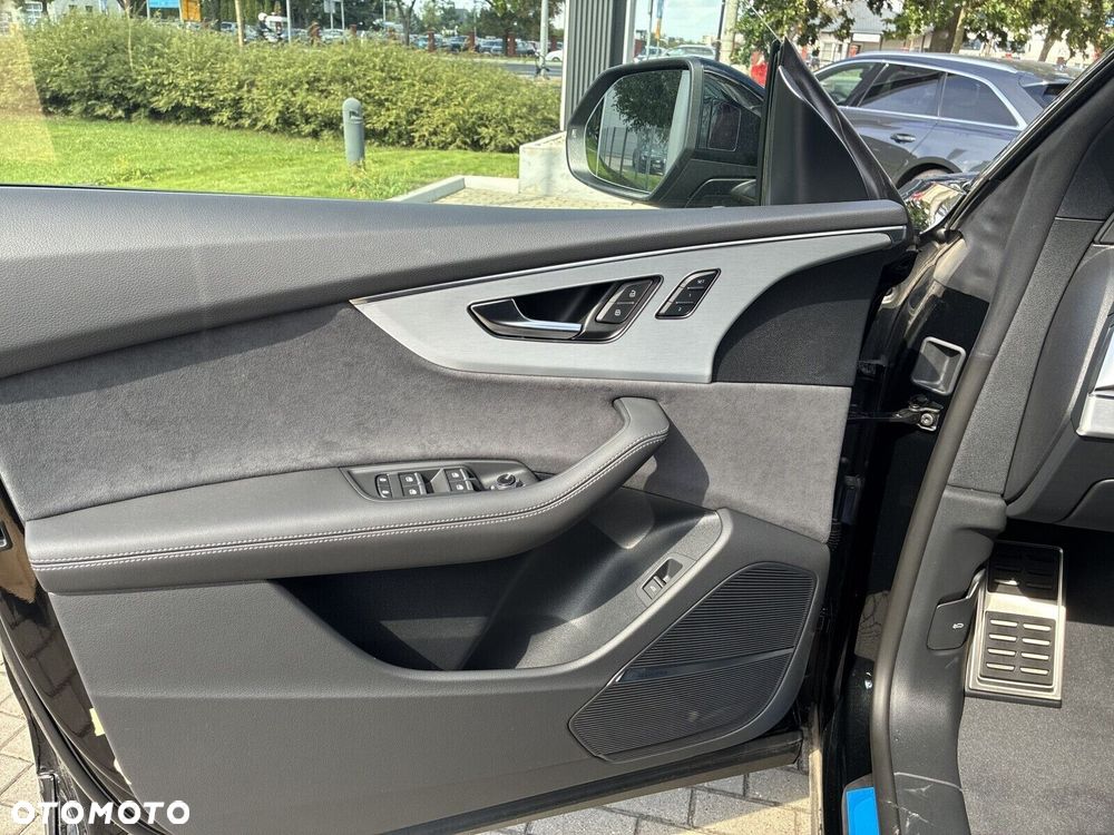 Audi Q8 - 16