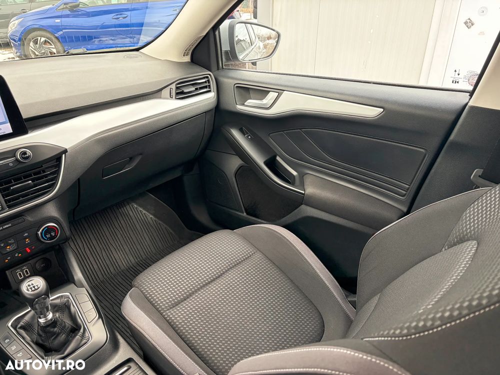 Ford Focus 1.0 EcoBoost Connected - 25