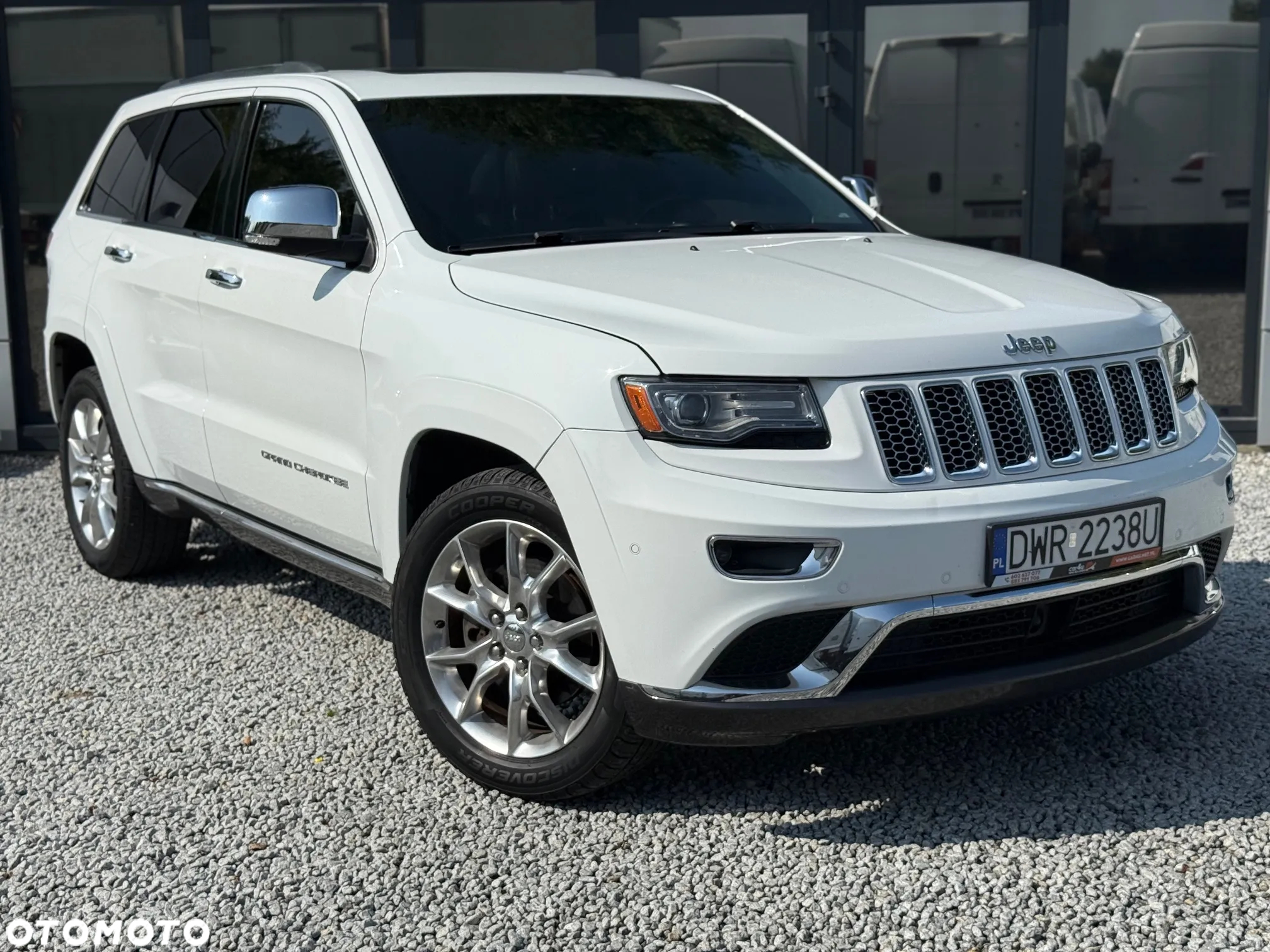 Jeep Grand Cherokee 5.7 V8 HEMI 4WD Automatik Summit - 3