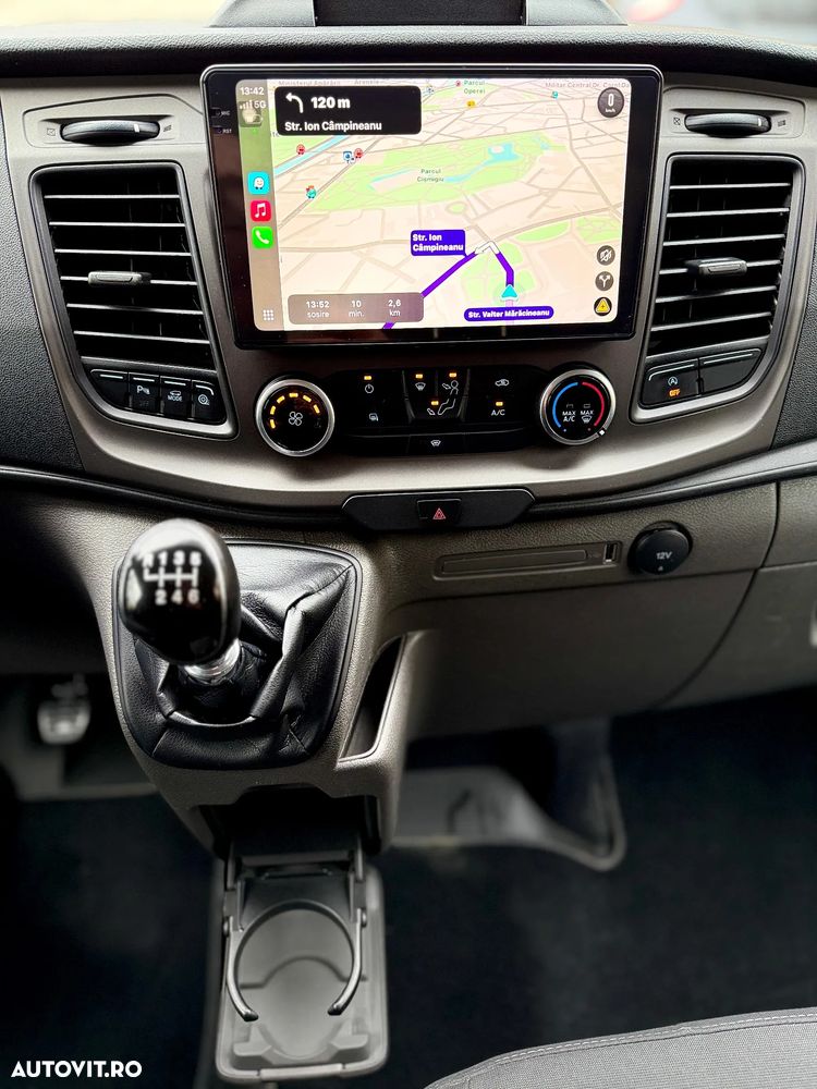 Ford TRANSIT CUSTOM - 11