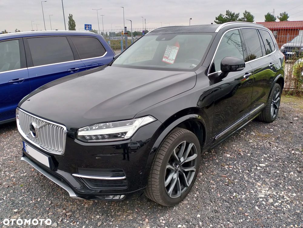 Volvo XC 90 D5 AWD Momentum - 1
