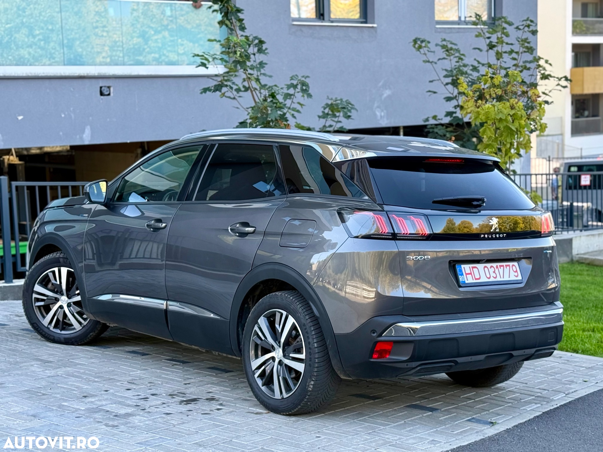 Peugeot 3008 Hybrid 225 e-EAT8 Allure Pack - 5