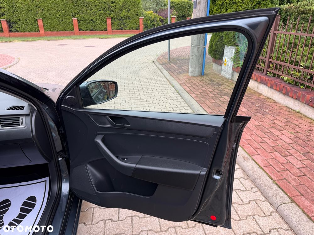 Skoda RAPID 1.2 TSI (Green tec) Emotion Plus - 33