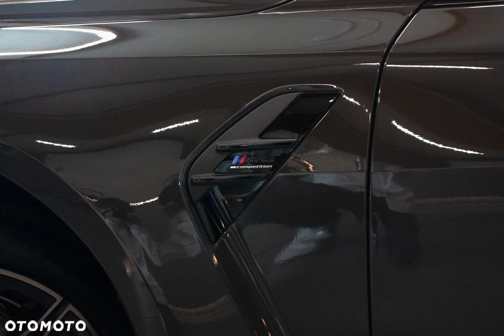 BMW M4 Competition M xDrive - 12