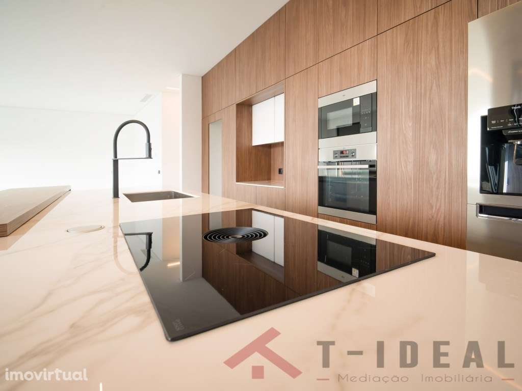 Apartamento T3 no Centro da Lourinhã - Grande imagem: 3/54